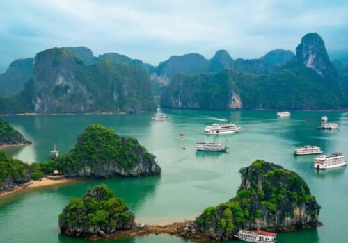 ha-long-bay-south-china-sea-vietnam-768x768